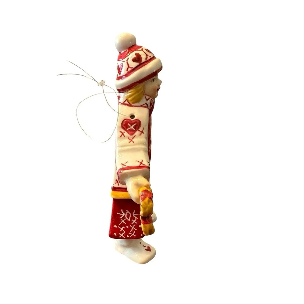 Villeroy Boch Scandinavian Ceramic Girl w/Heart Ornament No Box Red White EUC‎